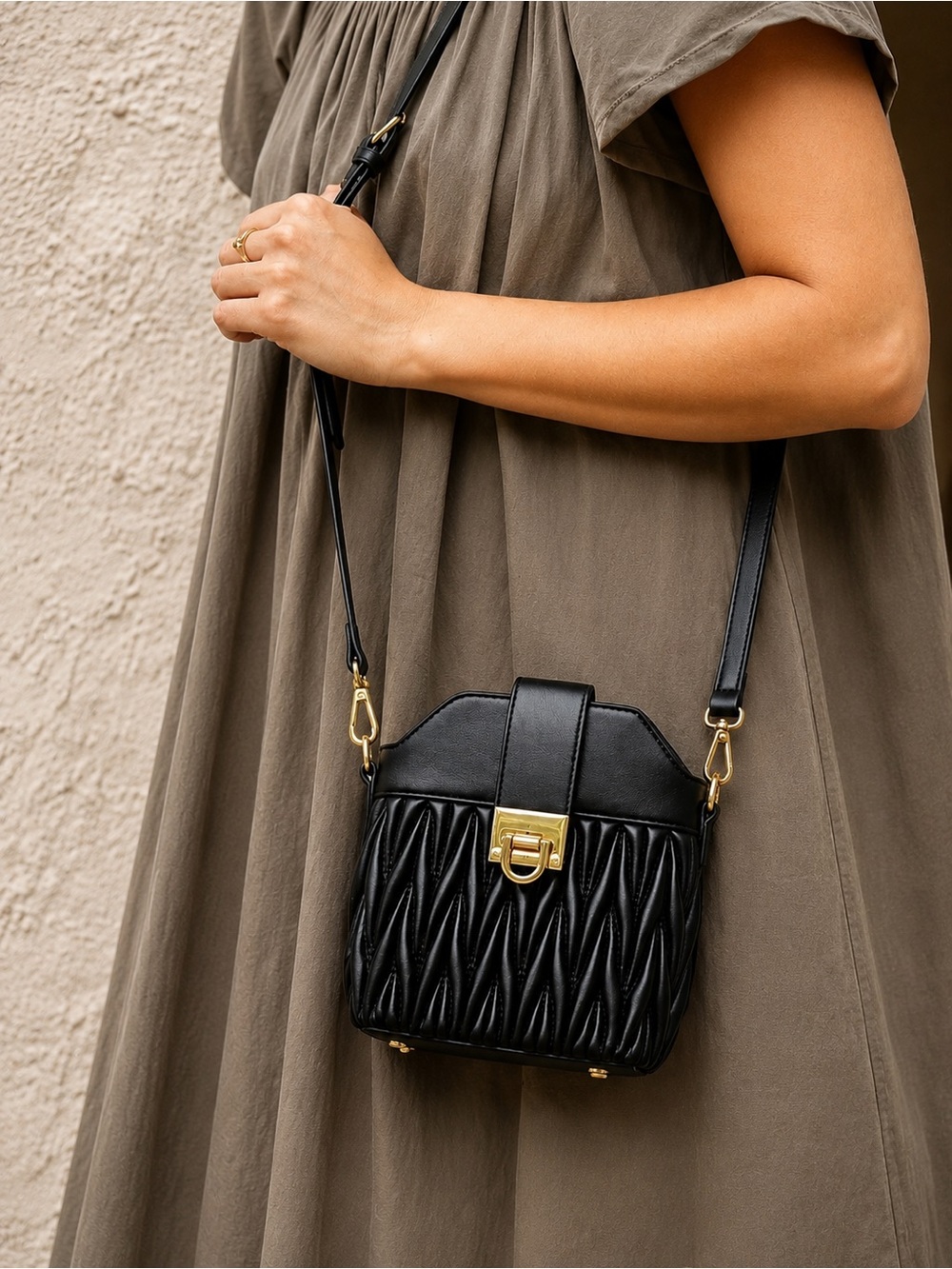 Layla Crossbody Bag by Louenhide